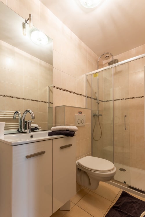 Bathroom, shower, Flopré, bed and breakfast, gîte de France, Flocourt.