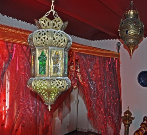 détail d'une lampe marocaine-chambre d'hôtes-Cyjelac