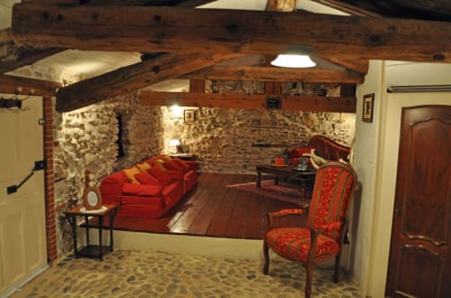 coin salon-chambre Cézenole-canapés-lit-six personnes-Le Mas de Cyjelac
