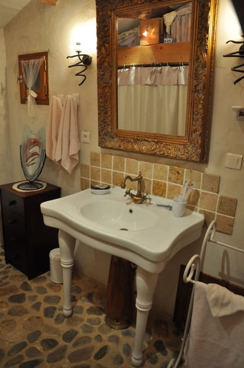 Salle de bain - Chambre familiale La Cèzenole - Le Mas de Cyjelac - Gard