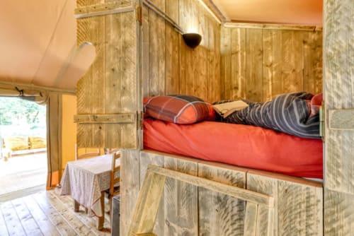 Chambre en ecolodge , logement familiale pour les vacances Ecolodge joy, au petit paradis, séjour haute-languedoc, Velieux.