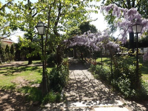 Villa Mirano B&B | Rooms in Piossasco, on the outskirts of Turin. It offers swimming pool, garden, free Wifi, flat screen TV, pets allowed, continental breakfast, free indoor parking, children's area. Nearby: ZOOM Biopark, Susa Valley, ski slopes, cycling, motorbike tourism.