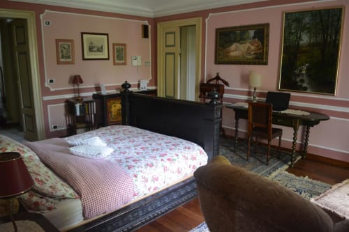 Villa Mirano B&B | Pink Suite, with pool view near Turin. It accommodates 3 people, offers 1 single bed, 1 double bed, large private bathroom, balcony with view, free Wifi, Smart Tv with Sky, Netflix, Amazon Prime Video, laundry service, hairdryer, shower, XBox.