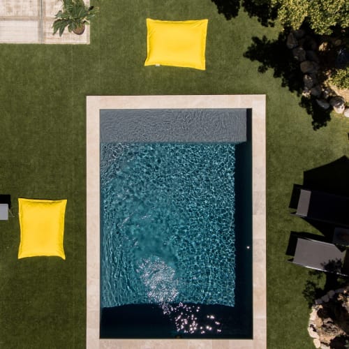 Bed and breakfast maison florence ivakno in coudoux near Aix-en-provence 4-star tourist accommodation romantic suite with jacuzzi and swimming pool holiday home for 15 people charming cottage for 4 charming cottage