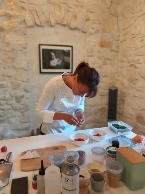 Bed and breakfast maison florence ivakno in coudoux near Aix-en-provence 4-star tourist accommodation romantic suite with jacuzzi and swimming pool holiday home for 15 people charming cottage for 4 charming cottage