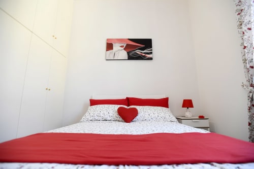 Big House Colosseum | Roma Casa Tua Alloggi Roma, Italia, Colosseo, zona, quartiere, 6 persone, sei persone, letto matrimoniale, divano letto, letto singolo camera doppia, bagno privato, doccia, asciugacapelli, TV, wifi, aria condizionata, Foro Romano, Fori Imperiali, Altare della Patria, salone, cucina 