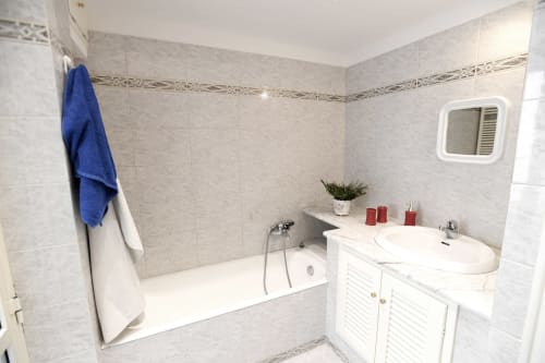 Big House Colosseum | Roma Casa Tua Alloggi Roma, Italia, Colosseo, zona, quartiere, 6 persone, sei persone, letto matrimoniale, divano letto, letto singolo camera doppia, bagno privato, doccia, asciugacapelli, TV, wifi, aria condizionata, Foro Romano, Fori Imperiali, Altare della Patria, salone, cucina 