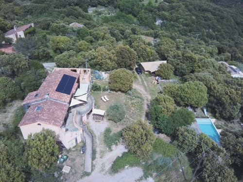 Vakantie accommodatie voor gezinnen, ecolodge, glamping, gites, uw gastheren, Au petit paradis, occitanie, Velieux.