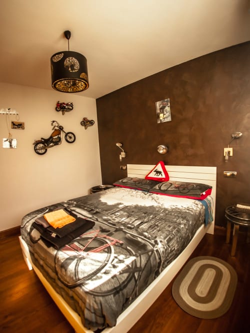 Habitación matrimonial moderna, Casa Rural Gure Lur, casa rural con porche y barbacoa, Sunbilla, Navarra