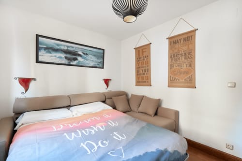 Habitación doble, Sofá cama, Casa Rural Gure Lur, casa rural con porche y barbacoa, Sunbilla, Navarra