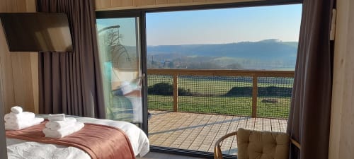 Demeure de la Garenne. Cabane de l'écureuil. Hébergement insolite. Nuit insolite. Week-end insolite. Vacances. Luxe et confort moderne. Eco Lodge. Cabane en bois. Cabane dans les arbres. Chambres d'hôtes. Montmirail. Tourisme en Champagne. Bed and breakfast. Hôtels. Hotel. Piscine. Terrasse. Vélo. Nature. Parc. Jardin. Location à la nuit. Maison d'hôtes. Vue panoramique. Vue nature. Dépaysement. Evasion. Séjour relaxant. Tourisme vert. Campagne. Arbres centenaires. Forêt. Vue étoilée. Observation des étoiles. Petit déjeuner en panier. Séjour romantique. Séjour Famille. Capacité résidence 14 personnes. Résidence grande capacité.Residence of the Garenne. Squirrel hut. Unusual accommodation. Unusual night. Unusual weekend. Vacation. Luxury and modern comfort.Ecolodge. Wooden cabin. Tree house. Guest rooms. Montmirail. Tourism in Champagne. Bed and breakfast. Hotels. Hotel. Pool. Terrace. Bike. Nature. Park. Garden. Rental by the night. Guest House. Panoramic view. Natural view. Change of scenery. Evasion. Relaxing stay. Green tourism. Countryside. Centennial trees. Forest. Starry view. Stargazing. Breakfast in basket. Romantic stay. Family stay. Residence capacity 14 people. Large capacity residence.