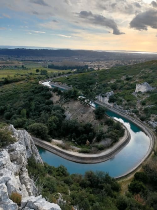 Chambre d'hôtes maison florence ivakno à coudoux proche Aix-en-provence meublé de tourisme 4 étoiles suite romantique avec jacuzzi et piscine maison de vacances pour 15 personnes gîte de charme pour 4 gîte de charme