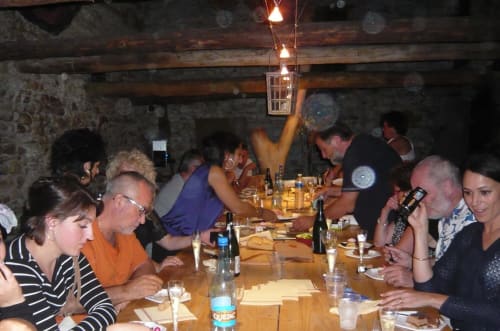 repas-table d'hôtes-le Mas de Cyjelac-détente-convivial