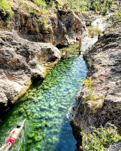 Agriturismo Ca' Le Suore | agriturismo con camere, vacanze in agriturismo, agriturismo con piscina, agriturismo dove dormire, agriturismo nelle Marche, Agriturismo a Cagli, alloggi a Cagli. Casa con giardino, Casa con terrazza. Casa con piscina. Escursioni, attivitá, corsi all'aria aperta, sala congressi Marche, ritiri yoga, corsi di cucina marchigiana.