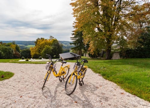 Demeure de la Garenne. Le Drôle de Tipi. Hébergement insolite. Nuit insolite. Week-end insolite. Vacances. Luxe et confort moderne. Eco Lodge. Cabane en bois. Cabane dans les arbres. Chambres d'hôtes. Montmirail. Tourisme en Champagne. Bed and breakfast. Hôtels. Hotel. Piscine. Terrasse. Vélo. Nature. Parc. Jardin. Location à la nuit. Maison d'hôtes. Vue panoramique. Vue nature. Dépaysement. Evasion. Séjour relaxant. Tourisme vert. Campagne. Arbres centenaires. Forêt. Vue étoilée. Observation des étoiles. Petit déjeuner en panier. Séjour romantique. Séjour Famille. Capacité résidence 14 personnes. Residence of the Garenne. The Funny Teepee. Unusual accommodation. Unusual night. Unusual weekend. Vacation. Luxury and modern comfort. Ecolodge. Wooden cabin. Tree house. Guest rooms. Montmirail. Tourism in Champagne. Bed and breakfast. Hotels. Hotel. Pool. Terrace. Bike. Nature. Park. Garden. Rental by the night. Guest House. Panoramic view. Natural view. Change of scenery. Evasion. Relaxing stay. Green tourism. Countryside. Centennial trees. Forest. Starry view. Stargazing. Breakfast in basket. Romantic stay. Family stay. Residence capacity 14 people. Large capacity residence.