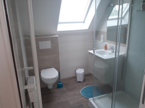 Bathroom family suite sleeps 4 - family holiday Santec Finistère - les quatre vents 