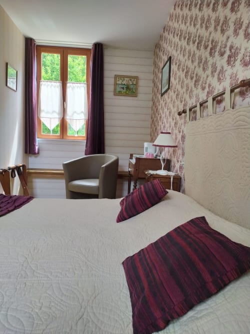 Chambre d'hôtes lit double - séjour en amoureux St Wandrille Rançon - maison d'hôtes Duck House 