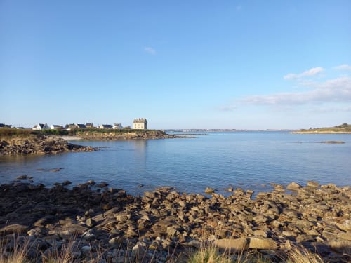Plage de galets île de Batz proche Santec - chambre d'hôtes Les quatre vents 