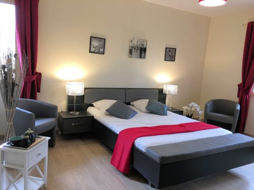 Suite RDC de 2 Chambres de 2 personnes chacune et vue sur jardin et lac