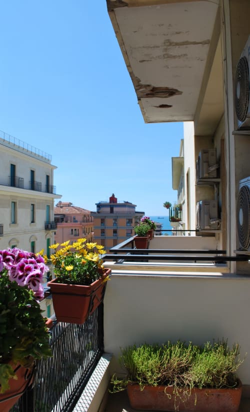 Suite 39 | B&B Salerno, Campania, Centro storico, lungomare, Piazza della Libertà, Stazione Marittima, Corso Vittorio Emanuele, Sud Italia, mare, balcone, vista mare