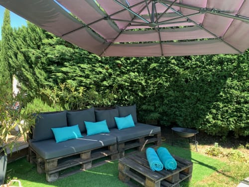 Bed & Breakfast Les Tignoliers - Chambres d'hôtes avec pergola - proche aéroport Lyon St Exupéry