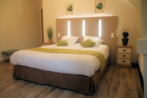 Chambre 2 ou 3 personnes et vue sur jardin et lac