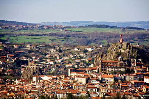 La région, massif centrale, vue sur le Puy en Velay, Haute Loire, auvergne, le 43.