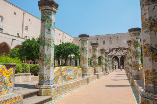 Napoli, centro storico, camere moderne, accoglienza, famiglie, coppie, soggiorno, relax, pulizia, comfort, arredamento curato, aria condizionata, wifi gratuito, colazione in camera, struttura centrale, balcone privato, vista città, posizione strategica, vicinanza metro, vicinanza stazione, università, studenti, city break, breve soggiorno, week-end a Napoli, self check-in, late check-out, early check-in, soggiorno romantico, silenzioso, struttura sicura, bagno privato, lenzuola incluse, camere luminose, atmosfera familiare, ospitalità, arredamento moderno, camere eleganti, prenotazione diretta, senza commissioni, miglior prezzo, soggiorno flessibile, parcheggio vicino, zero stress, quartiere tranquillo, vicinanza attrazioni, città autentica, soggiorno comodo, ottima posizione, design minimal, check-in digitale, customer care, guest friendly, soggiorno urbano, mini vacanza, pulizia giornaliera, host disponibili, stile napoletano, ospitalità vera, ambiente ordinato, relax in città, perfetto per famiglie, perfetto per coppie, ristoranti a due passi, camere spaziose, piccolo hotel, city stay, urban comfort