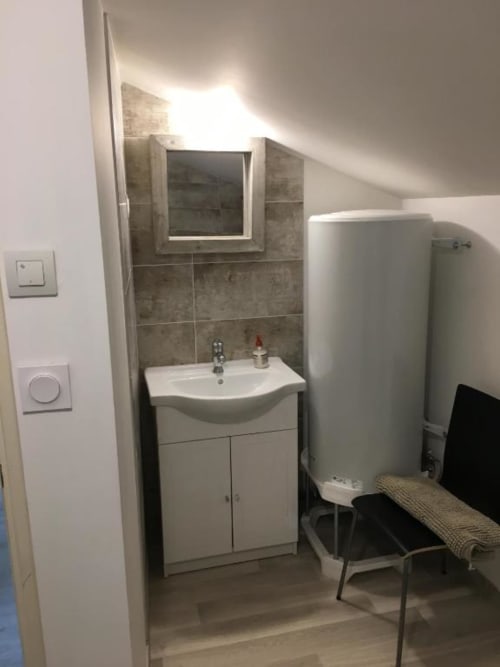 Appartement le 102 - Location 4 personnes avec douche - Carcassonne