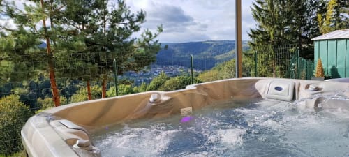 Logement, fredgîtes, maison de vacances en lorraine, spa, jacuzzi, vacances.
