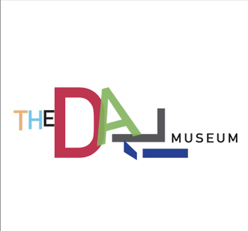 The Dali Museum, Paó Blau - Charming bed and breakfast with pool in Pau, Catalonia