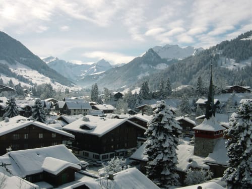Gstaad - Station de ski à Saanen, Suisse