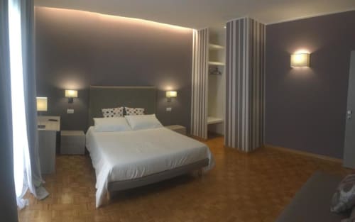Robin Rooms | B&B Montegranaro, Marche, calzature, shopping, outlet, Prada, Gucci, Mar Adriatico, business, business trip, Centro Italia, camera doppia, letto matrimoniale