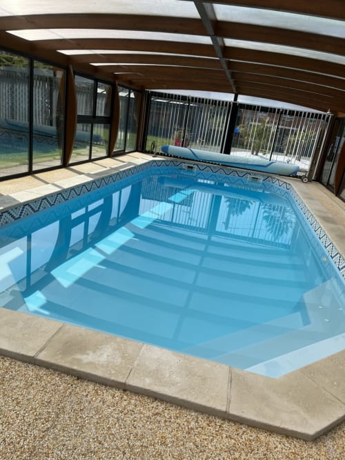 Chambre jacuzzi privée piscine pétanque Chambres d'Hôtes Lestrem Institut de beauté bar à ongles