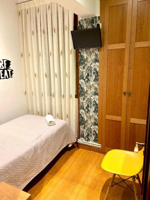 Spacious Single Room - Pensión Angelines by Sneuu, Santander.