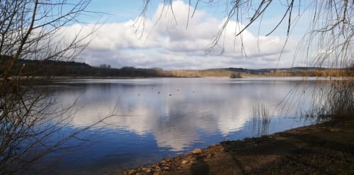 Beau lac aux alentours du gîte La Closerie à Marcenay en Bourgogne