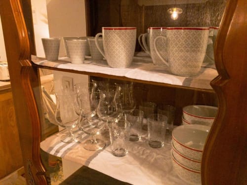 le gite du chateau schirmeck vosges location de vacances - cuisine equipéee vaisselle