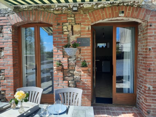 Le clos des sources - gîte La Saline pour 3 terrasse piscine - weekend Cotentin - vacances en normandie - Calvados