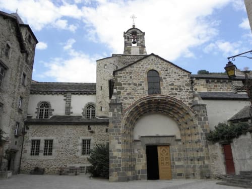 Château des Grèzes - Eglise St Pierre à Blesle
