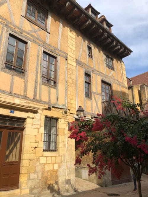 Résidence Beauvau - location appartements pour 2 à 4 personnes - Sarlat Dordogne 