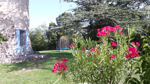 Château des Grèzes - Location gîte 5 personnes avec jardin - proche Brioude