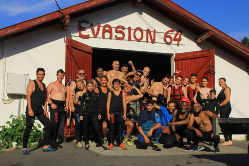 Le centre Evasion 64 à Itxassou, partenaire privilégié du Moulin de Pascale pour le rafting et le canyoning.