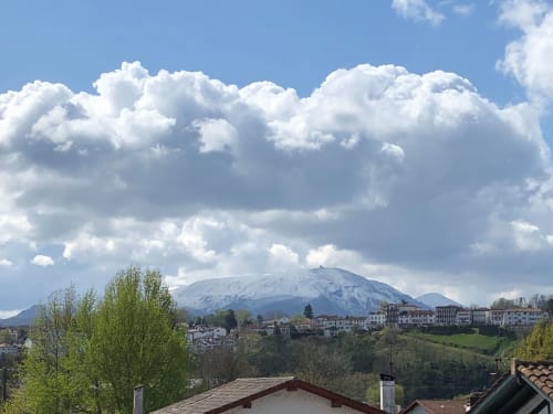 Vue sur les Pyrénées - Hôtel montagne pays basque 