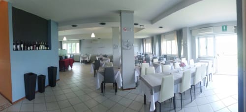 Hotel Ristorante La Sorgente, Lago di Como, Plesio, camere vista lago, camere con colazione, camere con wifi, camere con bagno privato, hotel pet friendly, hotel sul lago di Como, hotel a Plesio, hotel tra i monti, hotel con parcheggio