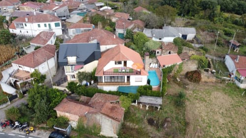 Casa Luisa a Galleira, casa con piscina privada y vistas en Ramiras, Ourense
