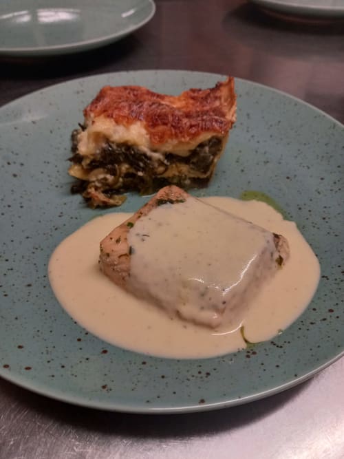 Plat régional : Oreilles d'âne et saumon