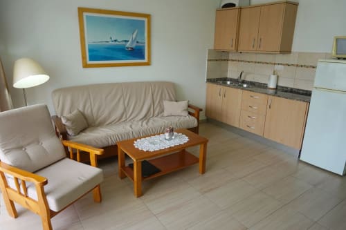 Apartamentos Ecuador | Hotel moderno con ubicación central en Canarias. Baratas y amplias. Piscina sol y playas azules.