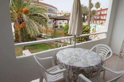 Apartamentos Ecuador | Hotel moderno con ubicación central en Canarias. Baratas y amplias. Piscina sol y playas azules.