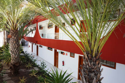 Apartamentos Ecuador | Hotel moderno con ubicación central en Canarias. Baratas y amplias. Piscina sol y playas azules.