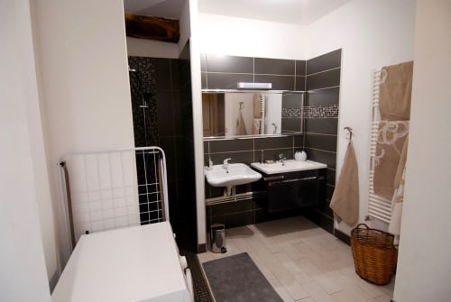 Gîte rhône avec salle de bain familiale 
